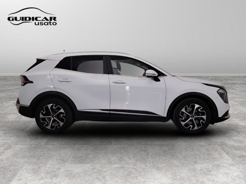 GuidiCar - KIA sportage 2023 Sportage 1.6 crdi mhev Style dct Usato