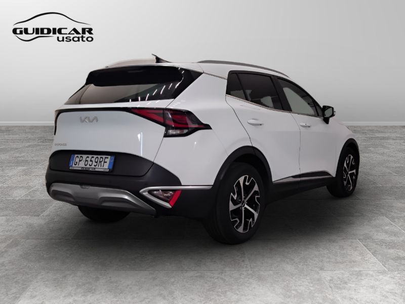 GuidiCar - KIA sportage 2023 Sportage 1.6 crdi mhev Style dct Usato