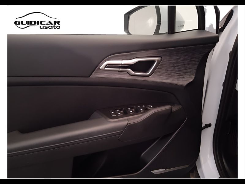 GuidiCar - KIA sportage 2023 Sportage 1.6 crdi mhev Style dct Usato