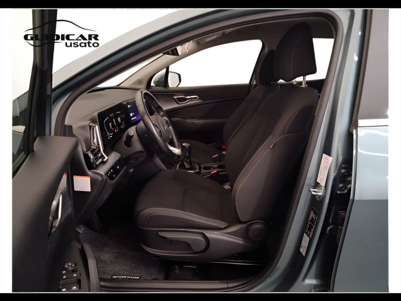 GuidiCar - KIA sportage 2022 Sportage 1.6 tgdi mhev Business Usato