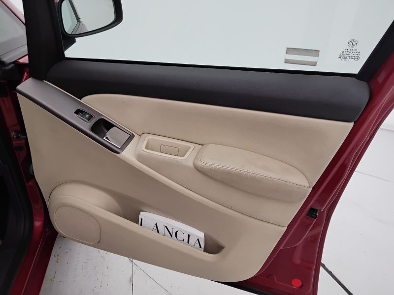 GuidiCar - LANCIA Musa 2007 Musa 1.4 16v Platino Plus Usato