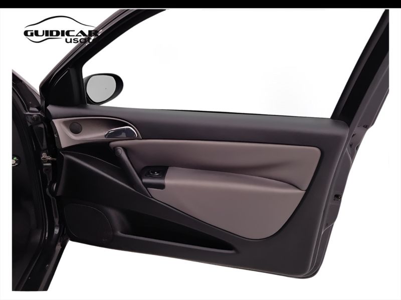 GuidiCar - LANCIA Ypsilon 2004 Ypsilon 1.3 mjt Oro Usato