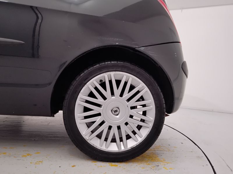 GuidiCar - LANCIA Ypsilon 2004 Ypsilon 1.3 mjt Oro Usato