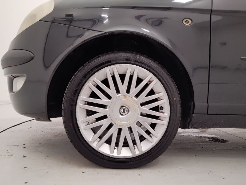 GuidiCar - LANCIA Ypsilon 2004 Ypsilon 1.3 mjt Oro Usato