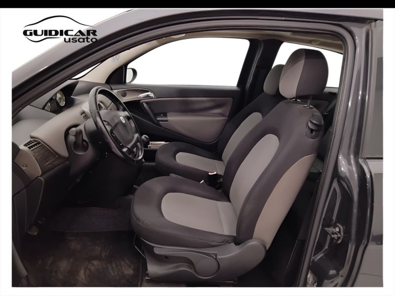 GuidiCar - LANCIA Ypsilon 2004 Ypsilon 1.3 mjt Oro Usato
