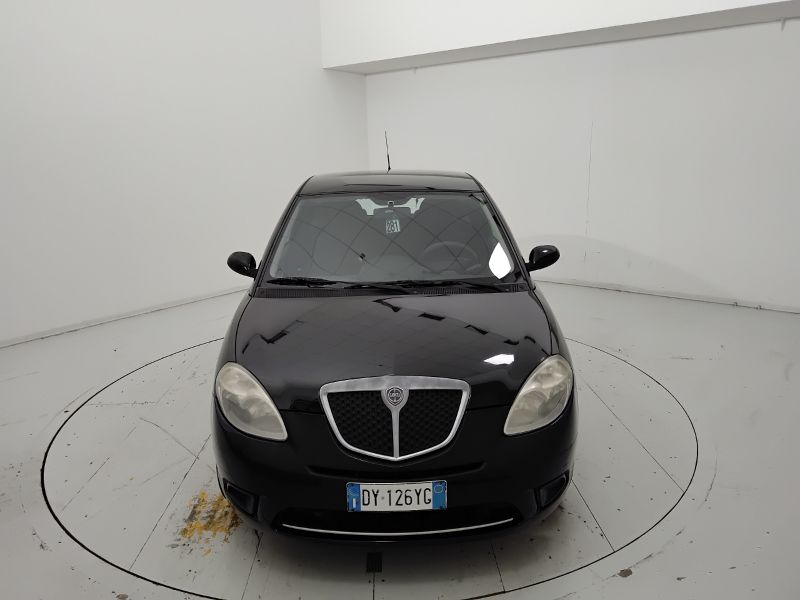 GuidiCar - LANCIA Ypsilon 2009 Ypsilon 1.4 8v New Oro (oro) ecochic Gpl Usato