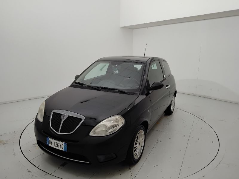 GuidiCar - LANCIA Ypsilon 2009 Ypsilon 1.4 8v New Oro (oro) ecochic Gpl Usato
