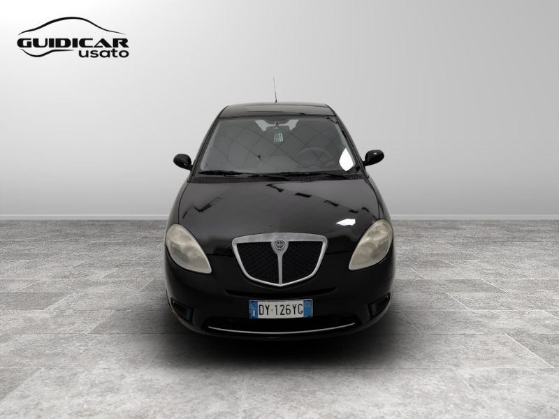 GuidiCar - LANCIA Ypsilon 2009 Ypsilon 1.4 8v New Oro (oro) ecochic Gpl Usato
