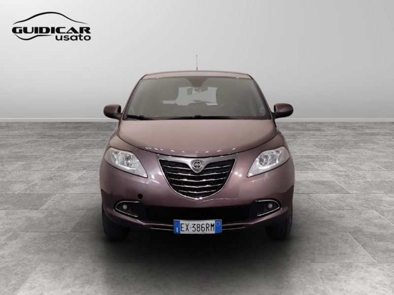 GuidiCar - LANCIA Ypsilon 2014 Ypsilon 0.9 t.air Elle ecochic metano 80cv Usato