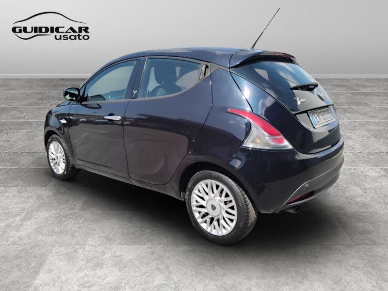 GuidiCar - LANCIA Ypsilon 2013 Ypsilon 1.2 8v Gold s&s 69cv Usato