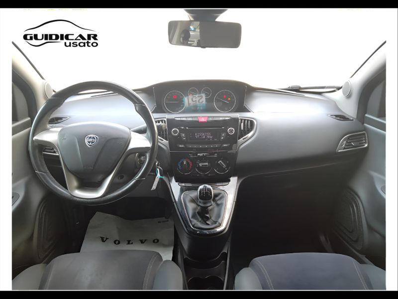 GuidiCar - LANCIA Ypsilon 2013 Ypsilon 1.2 8v Gold s&s 69cv Usato