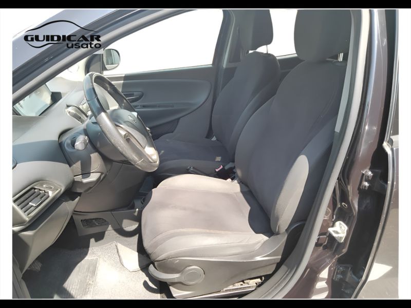 GuidiCar - LANCIA Ypsilon 2013 Ypsilon 1.2 8v Gold s&s 69cv Usato
