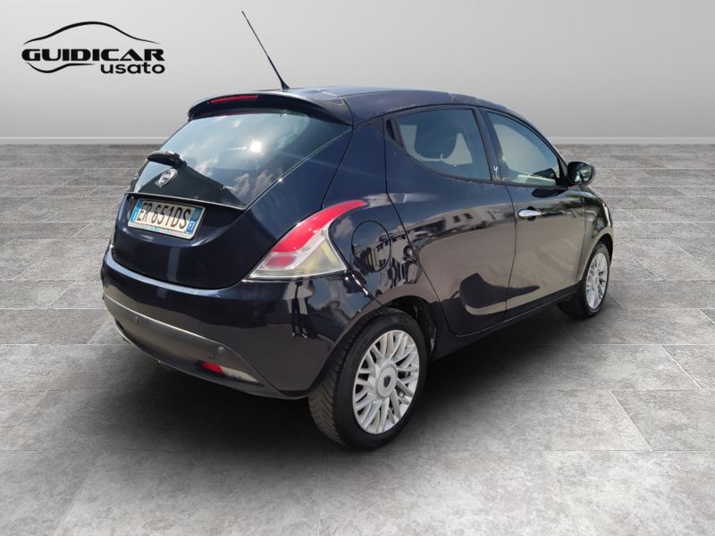 GuidiCar - LANCIA Ypsilon 2013 Ypsilon 1.2 8v Gold s&s 69cv Usato
