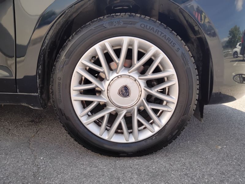GuidiCar - LANCIA Ypsilon 2013 Ypsilon 1.2 8v Gold s&s 69cv Usato