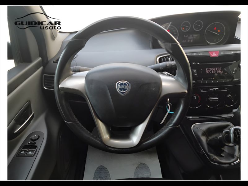 GuidiCar - LANCIA Ypsilon 2013 Ypsilon 1.2 8v Gold s&s 69cv Usato