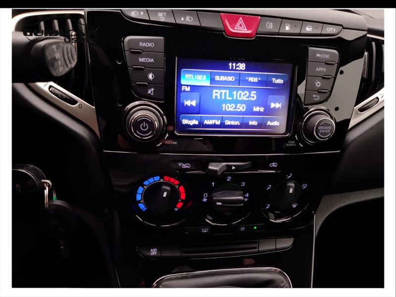 GuidiCar - LANCIA Ypsilon 2017 Ypsilon 1.2 Gold ecochic Gpl 69cv my16 Usato