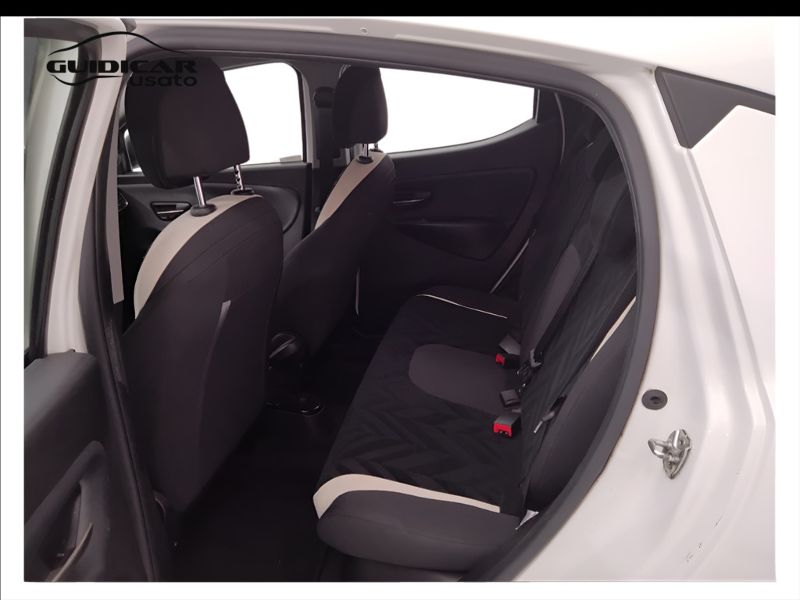 GuidiCar - LANCIA Ypsilon 2016 Ypsilon 1.3 mjt Silver s&s 95cv Usato