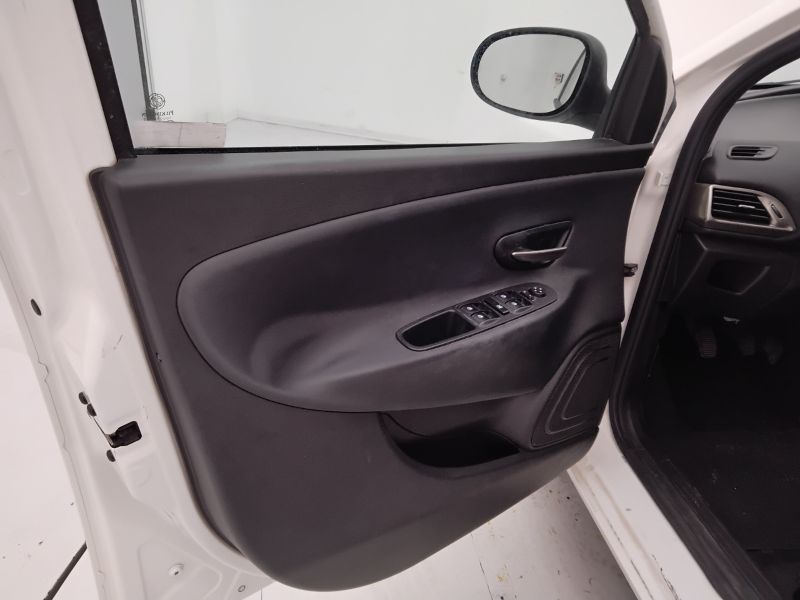 GuidiCar - LANCIA Ypsilon 2016 Ypsilon 1.3 mjt Silver s&s 95cv Usato
