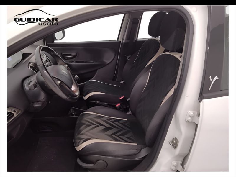 GuidiCar - LANCIA Ypsilon 2016 Ypsilon 1.3 mjt Silver s&s 95cv Usato