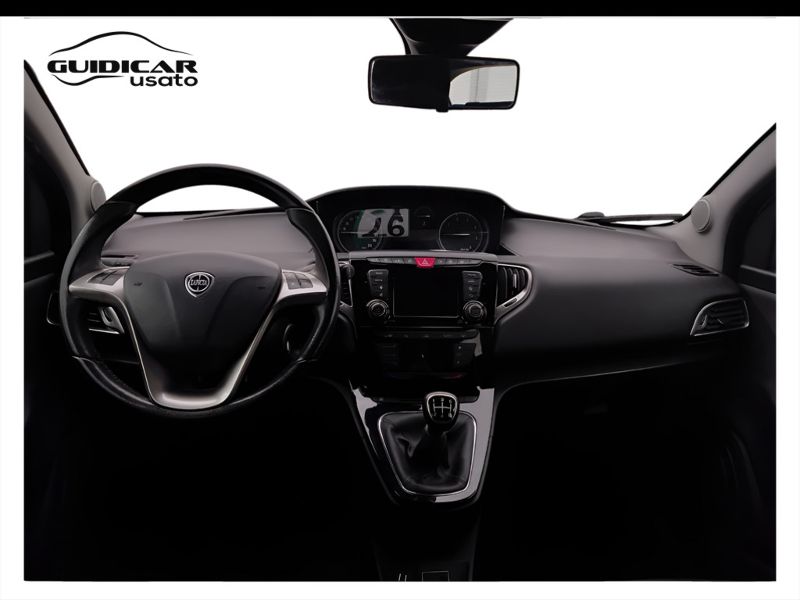 GuidiCar - LANCIA Ypsilon 2016 Ypsilon 1.3 mjt Silver s&s 95cv Usato