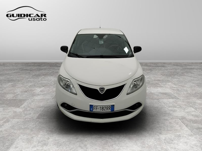 GuidiCar - LANCIA Ypsilon 2016 Ypsilon 1.3 mjt Silver s&s 95cv Usato