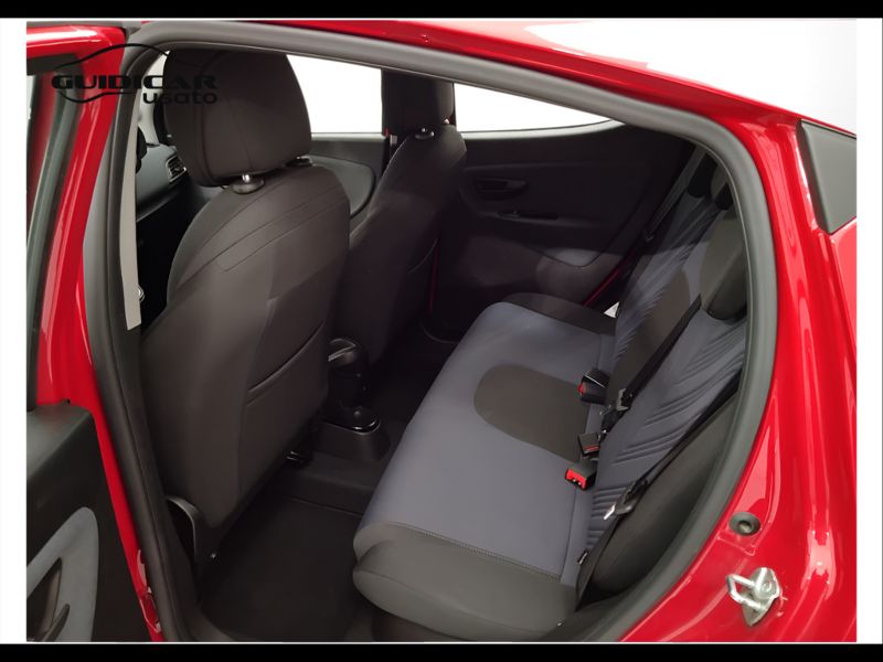 GuidiCar - LANCIA Ypsilon 2023 Ypsilon 1.0 firefly hybrid Gold Plus s&s 70cv 5p.ti Usato