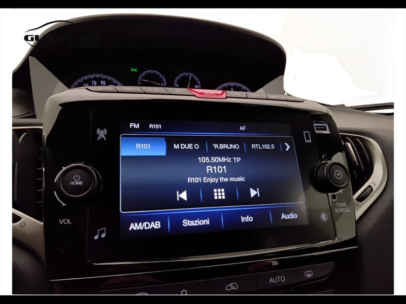 GuidiCar - LANCIA Ypsilon 2023 Ypsilon 1.0 firefly hybrid Gold Plus s&s 70cv 5p.ti Usato