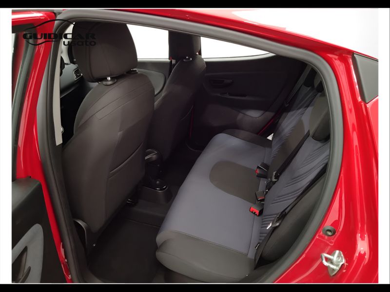 GuidiCar - LANCIA Ypsilon 2023 Ypsilon 1.0 firefly hybrid Gold Plus s&s 70cv 5p.ti Usato