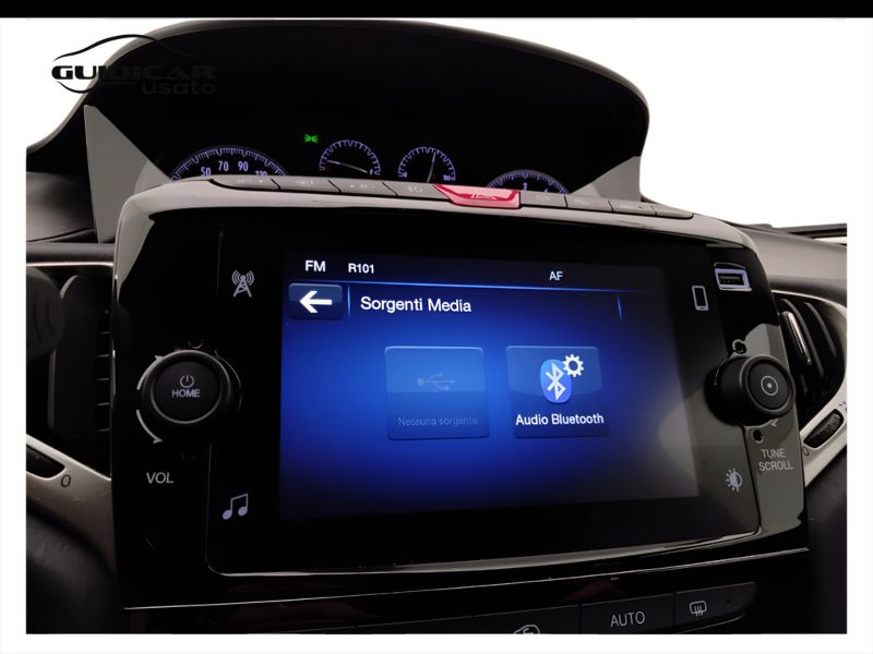 GuidiCar - LANCIA Ypsilon 2023 Ypsilon 1.0 firefly hybrid Gold Plus s&s 70cv 5p.ti Usato