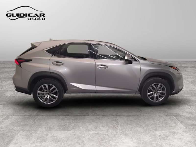 GuidiCar - LEXUS NX 2020 NX 300h 2.5 Premium 4wd cvt Usato