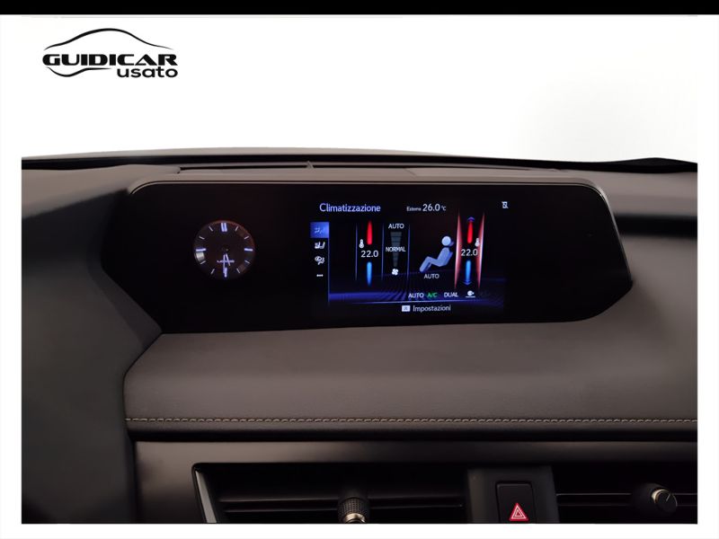 GuidiCar - LEXUS UX 2019 UX 2.0 Executive 2wd cvt Usato