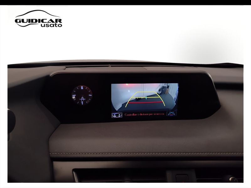 GuidiCar - LEXUS UX 2019 UX 2.0 Executive 2wd cvt Usato