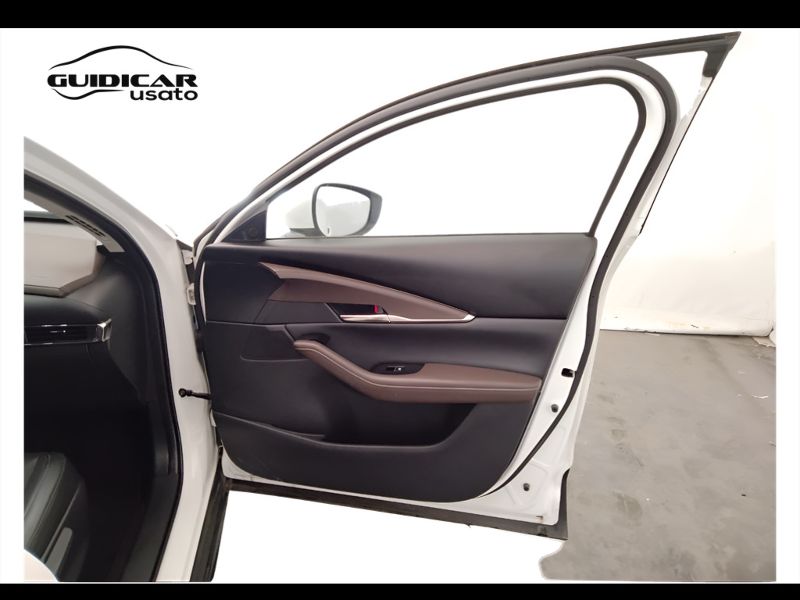 GuidiCar - MAZDA CX-30 2023 CX-30 2.0 m-hybrid Exclusive 2wd 186cv 6mt Usato