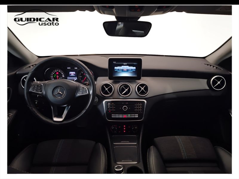 GuidiCar - Mercedes CLA 2017 CLA 200 d Sport auto FL Usato