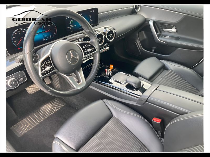 GuidiCar - Mercedes CLA 2020 CLA Coupe 180 d Sport auto Usato