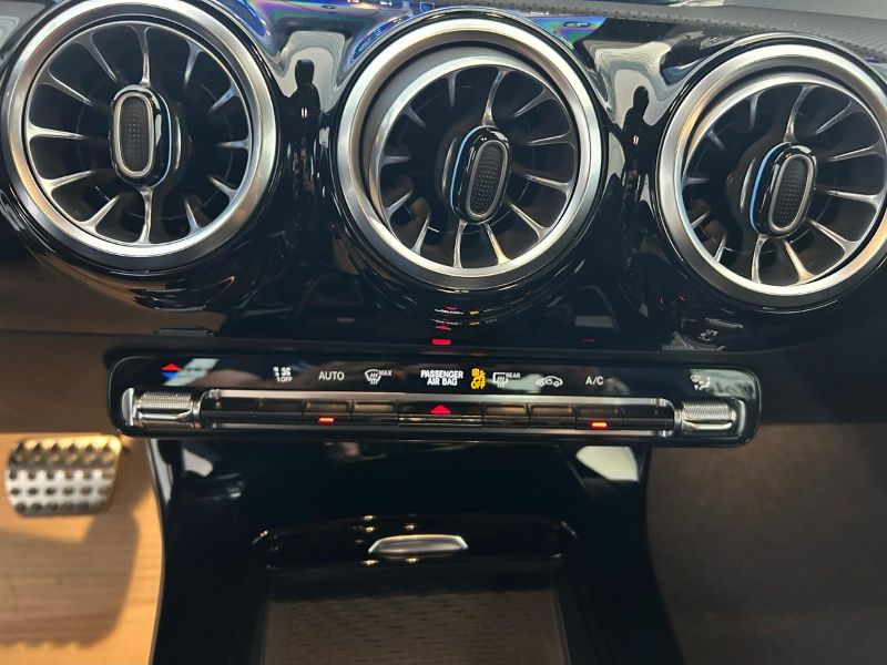 GuidiCar - MERCEDES BENZ CLA COUPE' 1 CLA 180 d Automatic Coupe' AMG Line ADVANCED PLUS Nuovo