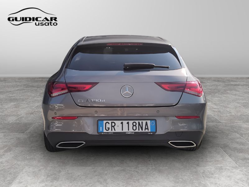 GuidiCar - Mercedes CLA 2023 CLA Shooting Brake 180 d Sport auto Usato