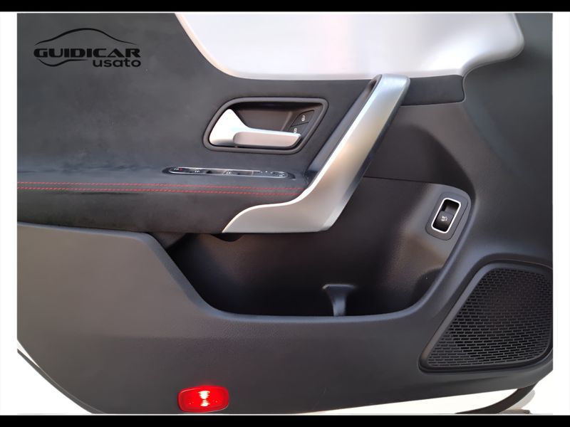 GuidiCar - Mercedes CLA 2021 CLA Shooting Brake 200 d Premium 4matic auto Usato