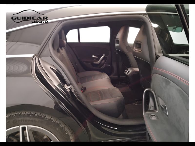 GuidiCar - Mercedes CLA 2023 CLA Shooting Brake 200 d Premium 4matic auto Usato