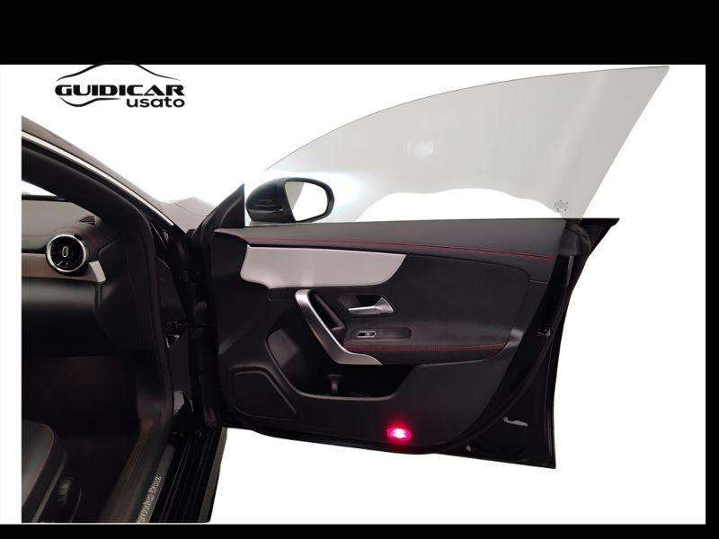 GuidiCar - Mercedes CLA 2023 CLA Shooting Brake 200 d Premium 4matic auto Usato