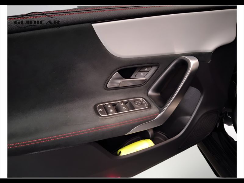 GuidiCar - Mercedes CLA 2023 CLA Shooting Brake 200 d Premium 4matic auto Usato