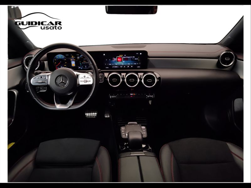 GuidiCar - Mercedes CLA 2023 CLA Shooting Brake 200 d Premium 4matic auto Usato