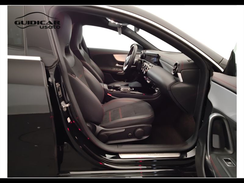 GuidiCar - Mercedes CLA 2023 CLA Shooting Brake 200 d Premium 4matic auto Usato