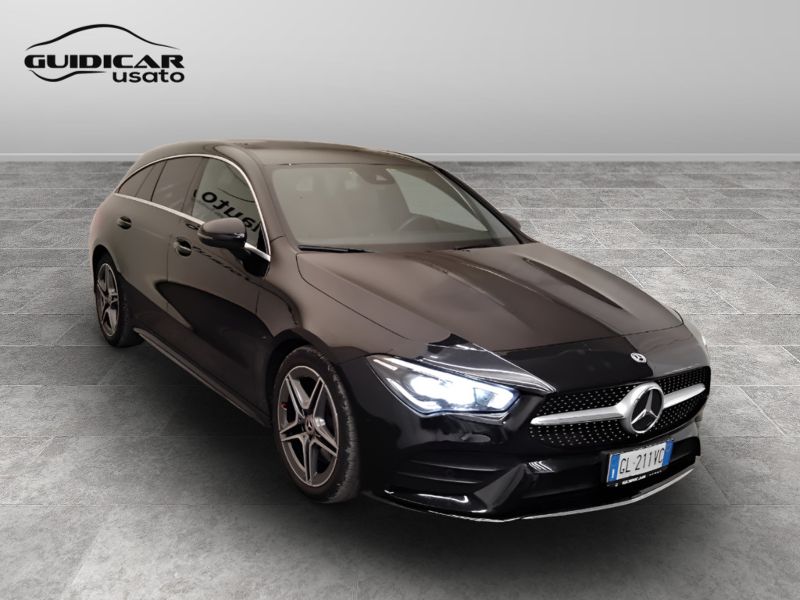GuidiCar - Mercedes CLA 2023 CLA Shooting Brake 200 d Premium 4matic auto Usato