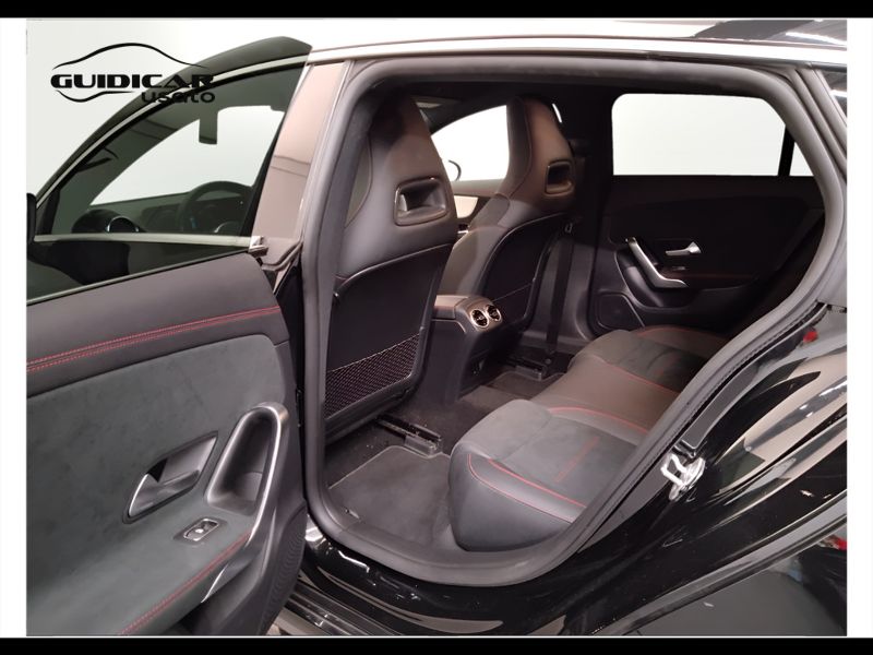 GuidiCar - Mercedes CLA 2023 CLA Shooting Brake 200 d Premium 4matic auto Usato