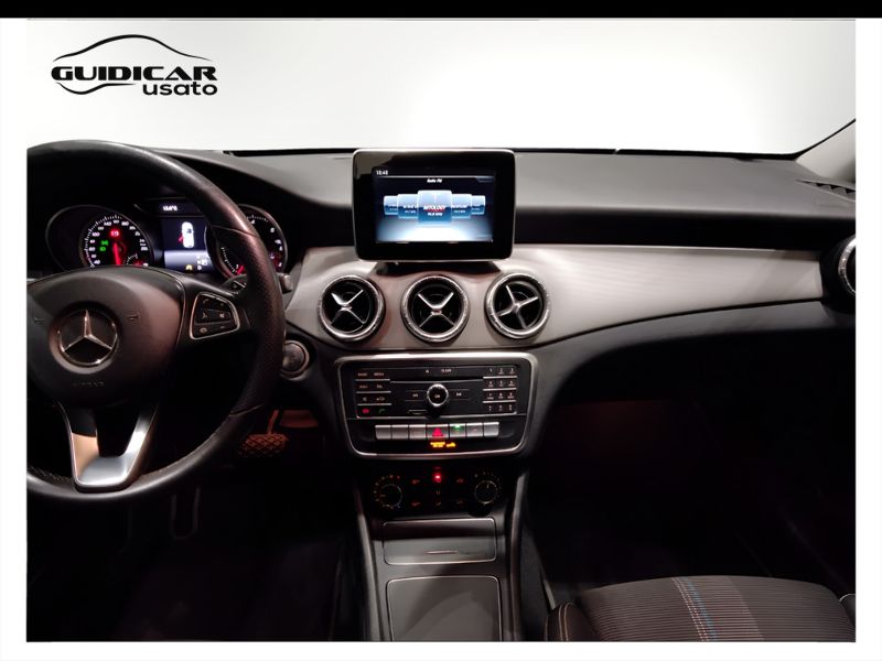 GuidiCar - Mercedes CLA 2017 CLA Shooting Brake 220 d Sport auto FL Usato
