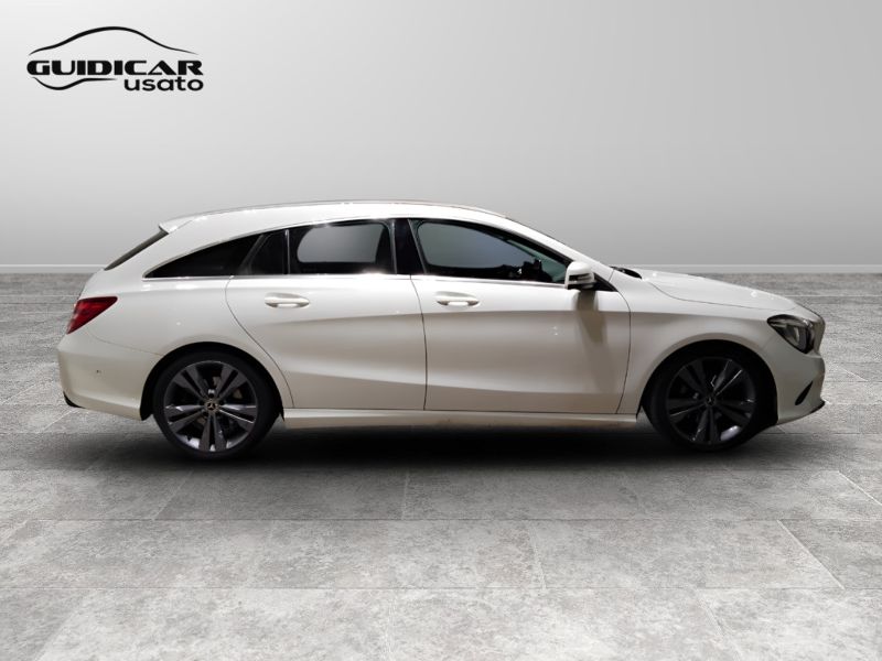 GuidiCar - Mercedes CLA 2017 CLA Shooting Brake 220 d Sport auto FL Usato