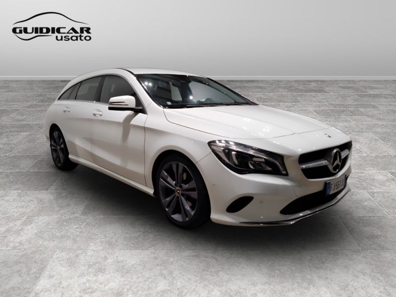 GuidiCar - Mercedes CLA 2017 CLA Shooting Brake 220 d Sport auto FL Usato