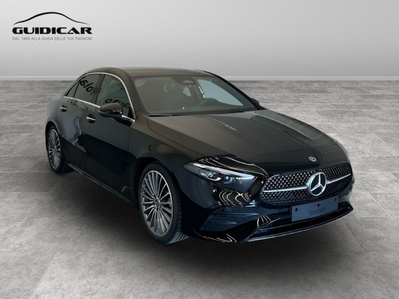 GuidiCar - MERCEDES BENZ CLASSE A SEDAN 1 A 180 d AMG Line ADVANCED PLUS Nuovo