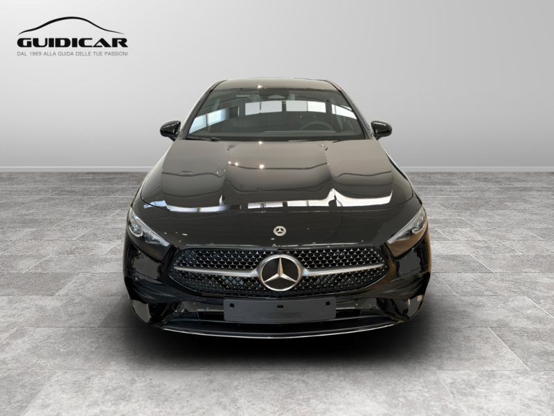 GuidiCar - MERCEDES BENZ CLASSE A SEDAN 1 A 180 d AMG Line ADVANCED PLUS Nuovo